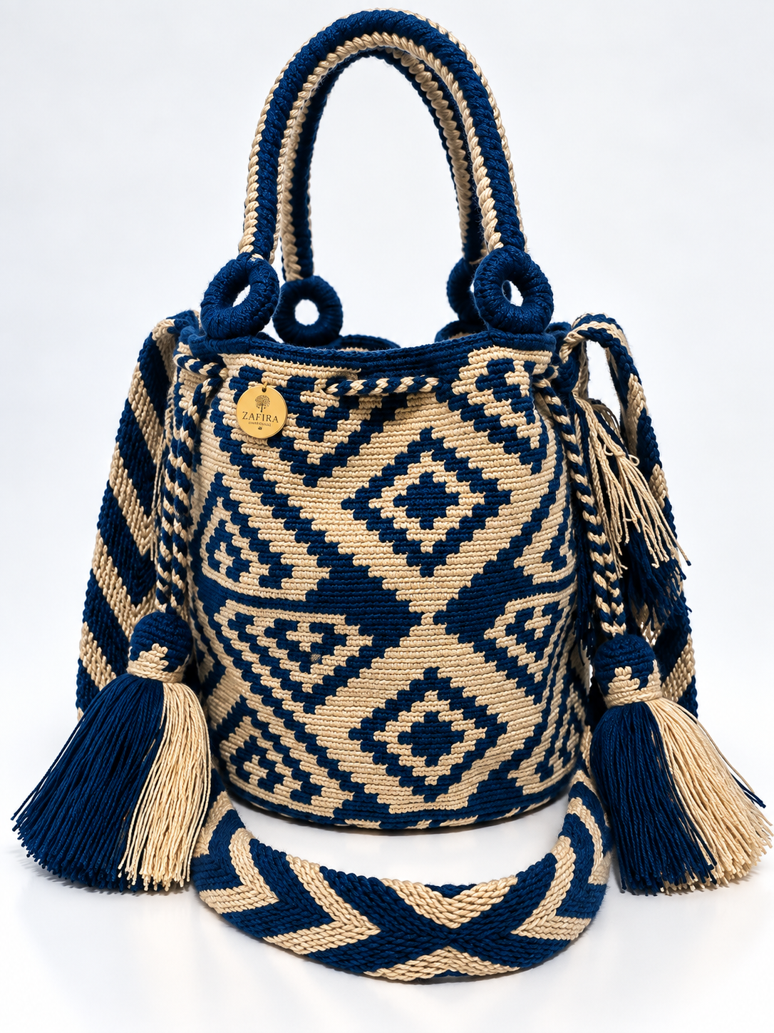Handmade Wayuu bag medium double strap and traditional design