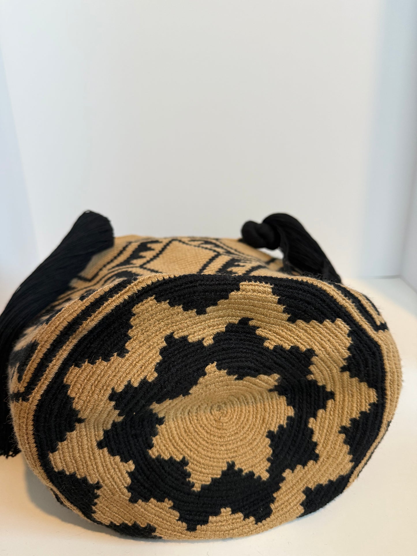 Tote shoulder Bag Wayuu Lining and sliding black and beige