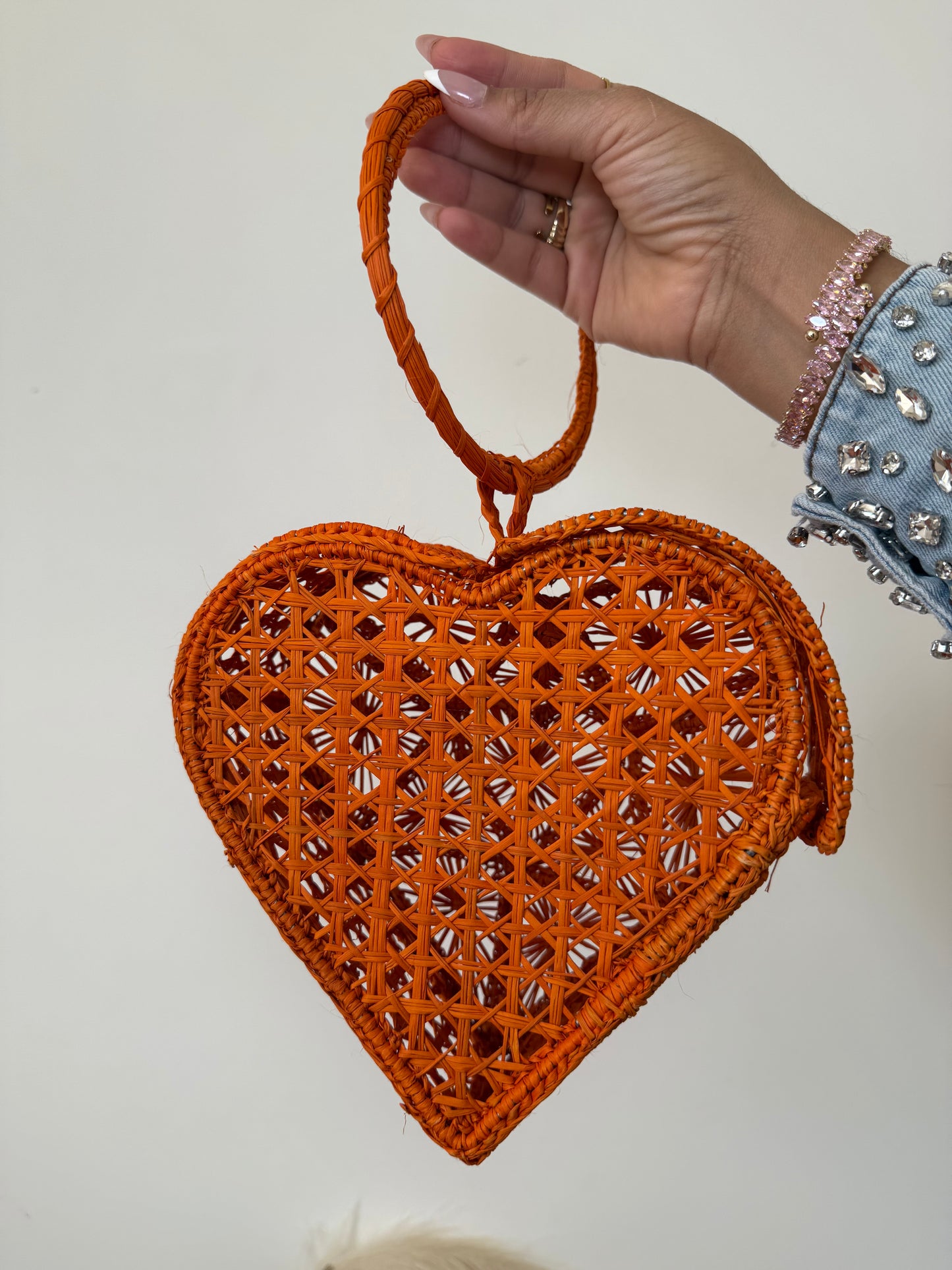 Handmade Iraca Palm Heart-Shaped Bag – Artisan Colombian Handwoven Purse