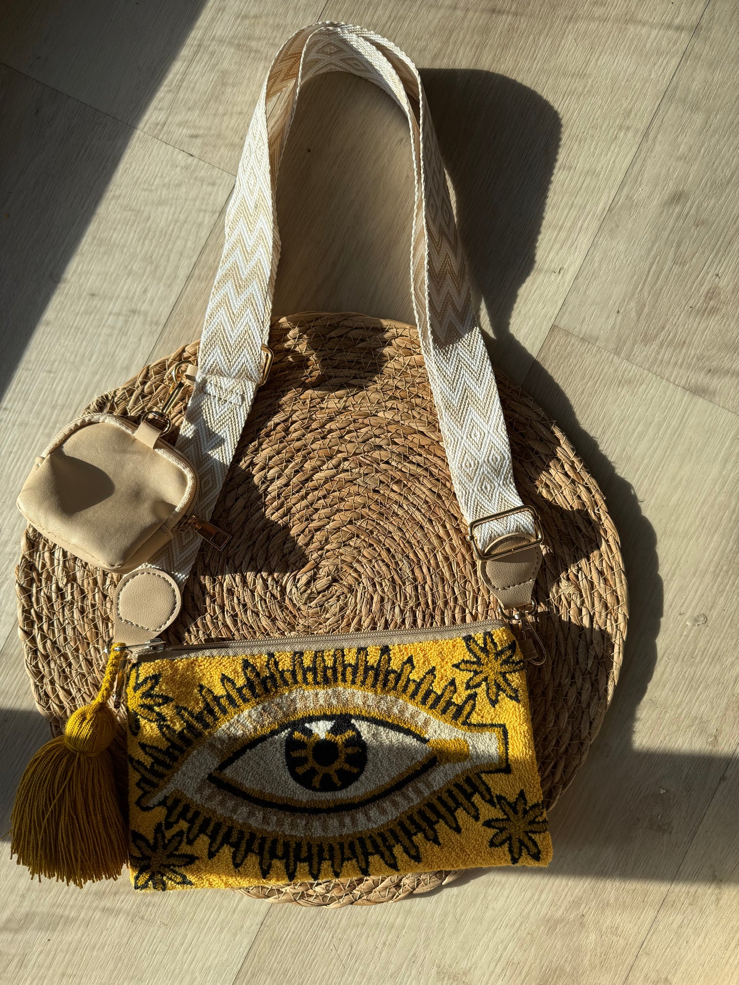 Handmade Clutch crossbody Wayuu embroidered handbag strap removable