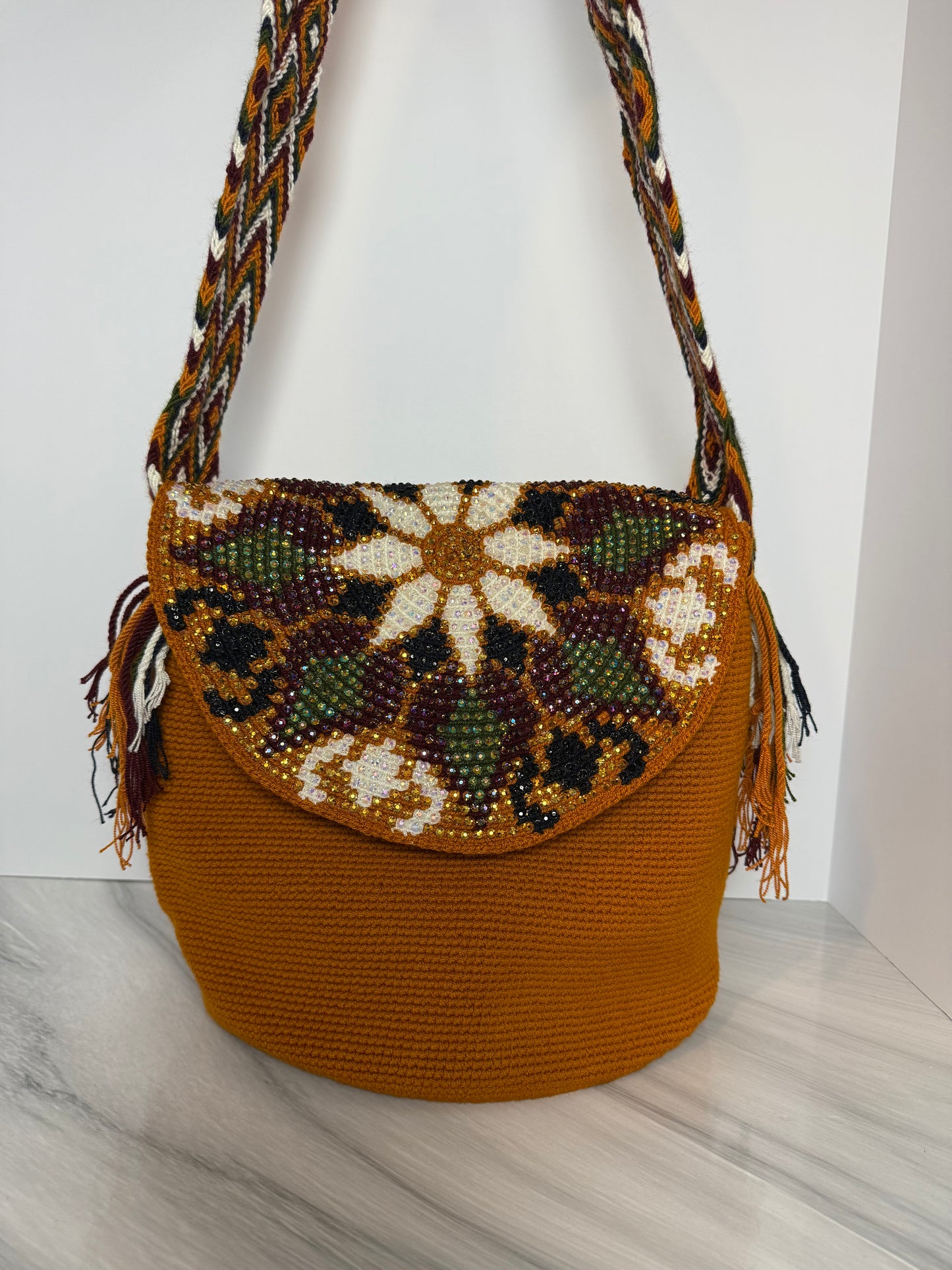 Handmade Wayuu L size with Woven Flap