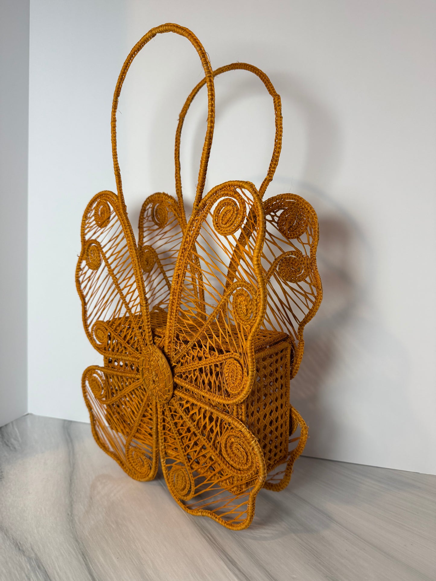 Iraca Palm Butterfly Bag – Handmade, Lightweight & Exclusive | Zafira Complements