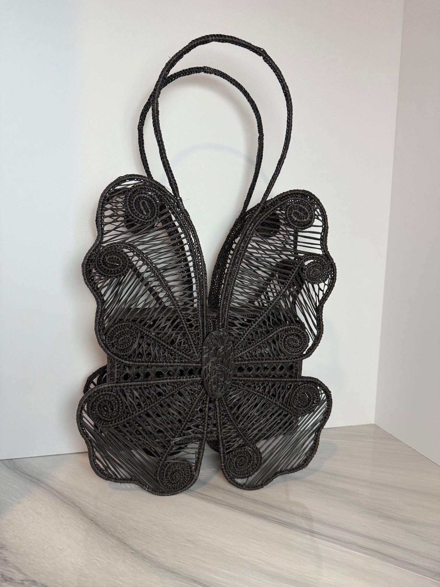 Iraca Palm Butterfly Bag – Handmade, Lightweight & Exclusive | Zafira Complements