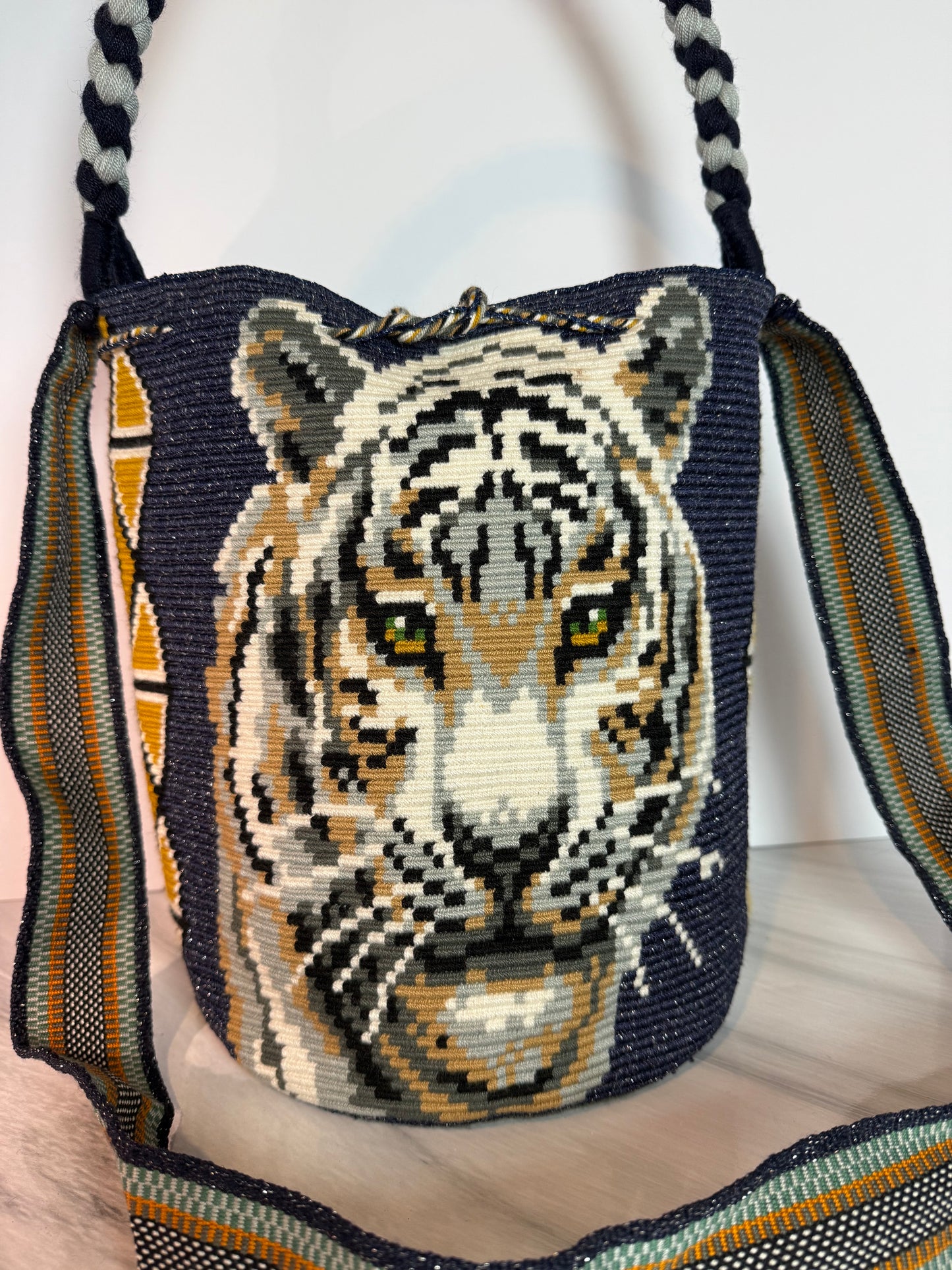 One string Handmade Wayuu special Bag L crossbody strap short and large & braided handle