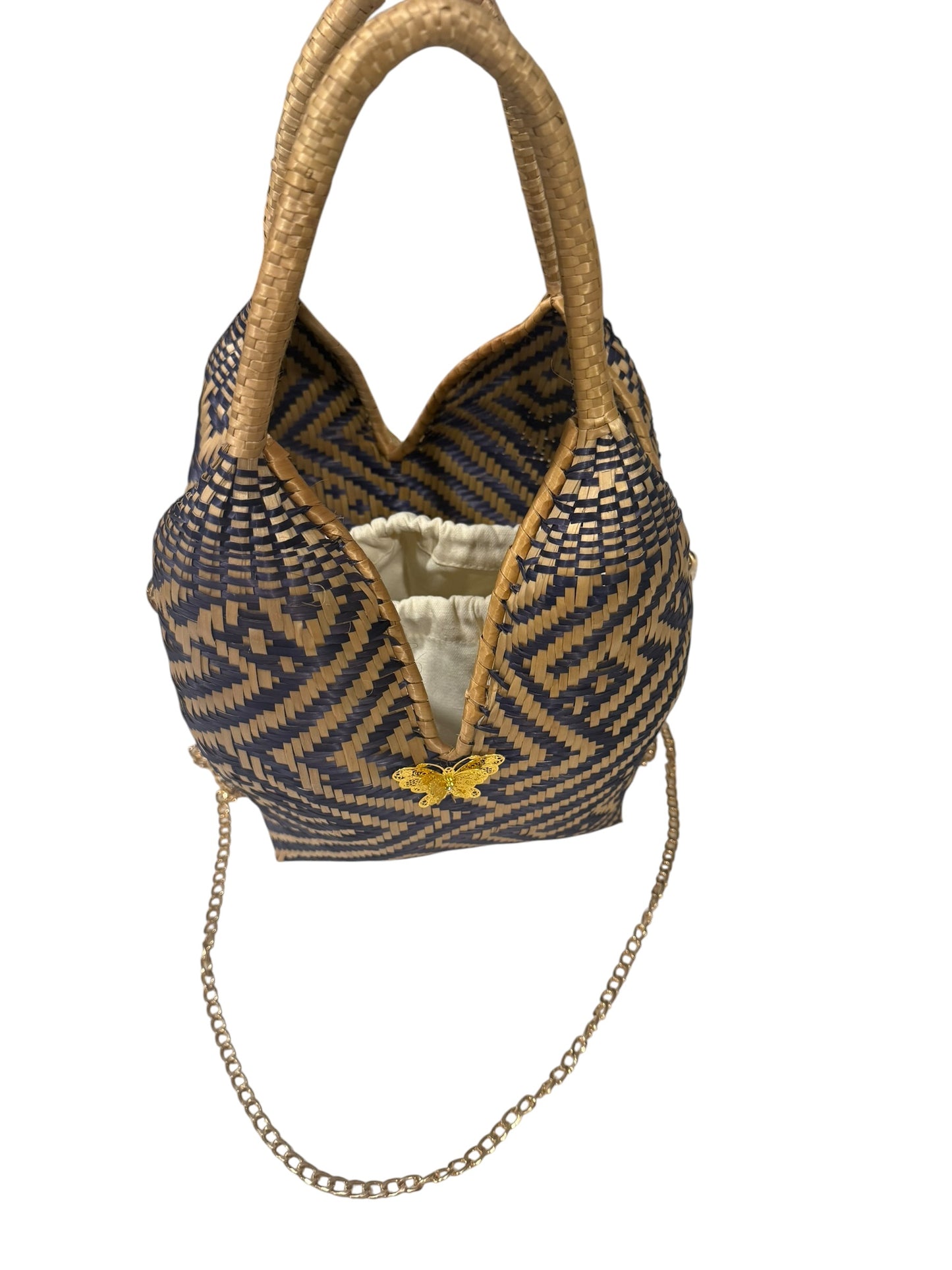 4 four Tetas Medium Handwoven Basket & Bag – Eperâra Siapidarâ Artisanal Straw Design