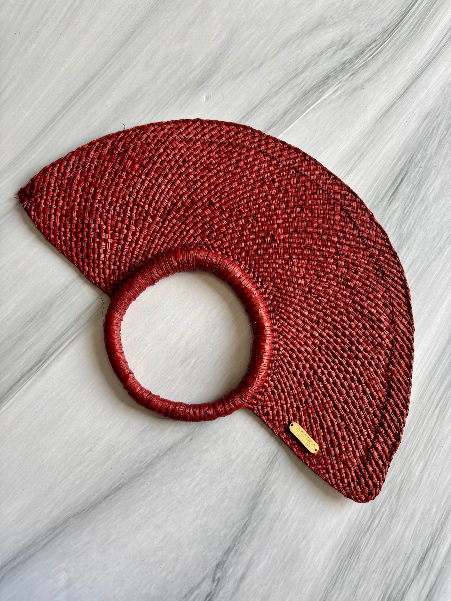 Handmade iraca palm fan - Colombian crafts