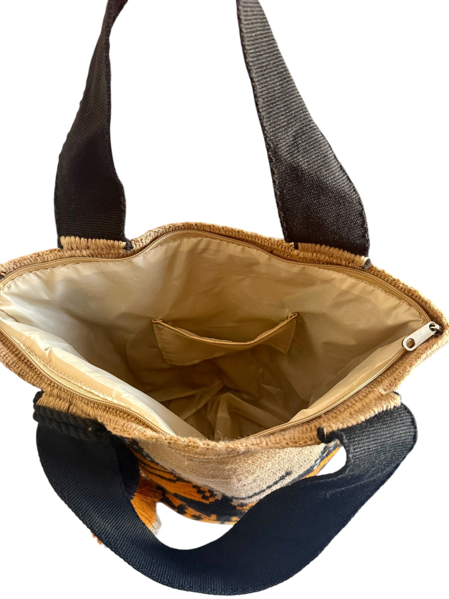 Wayuu XL Butterfly Handwoven Tote Bag Inner lining, sliding and ornament (pompom)