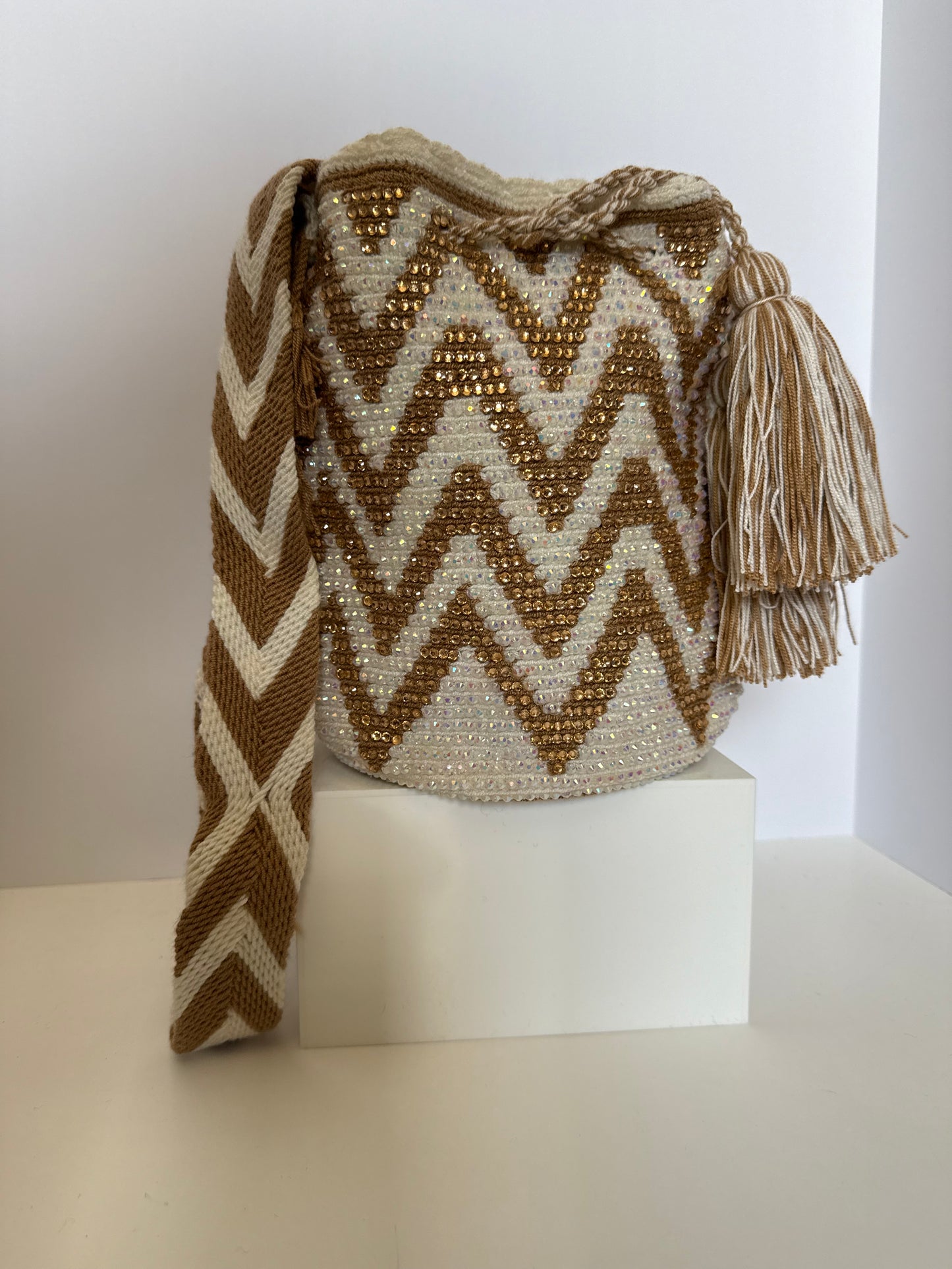 Medium Wayuu Bag Beige and White Handwoven Design