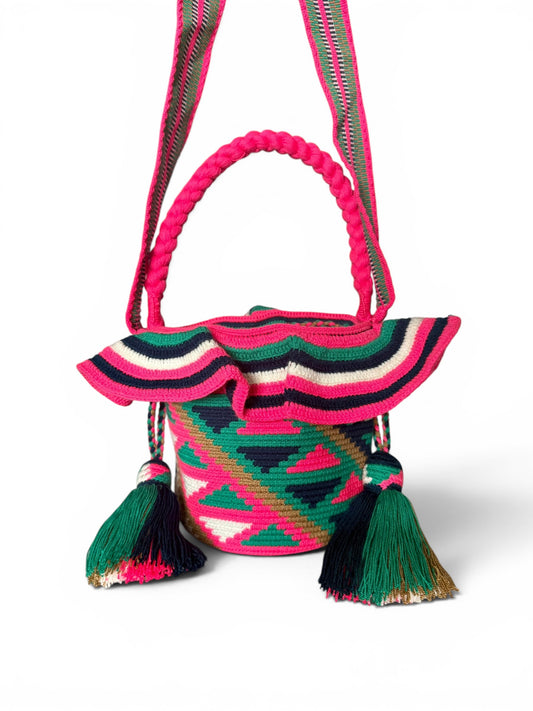 Handmade Wayuu bag medium double strap and traditional design