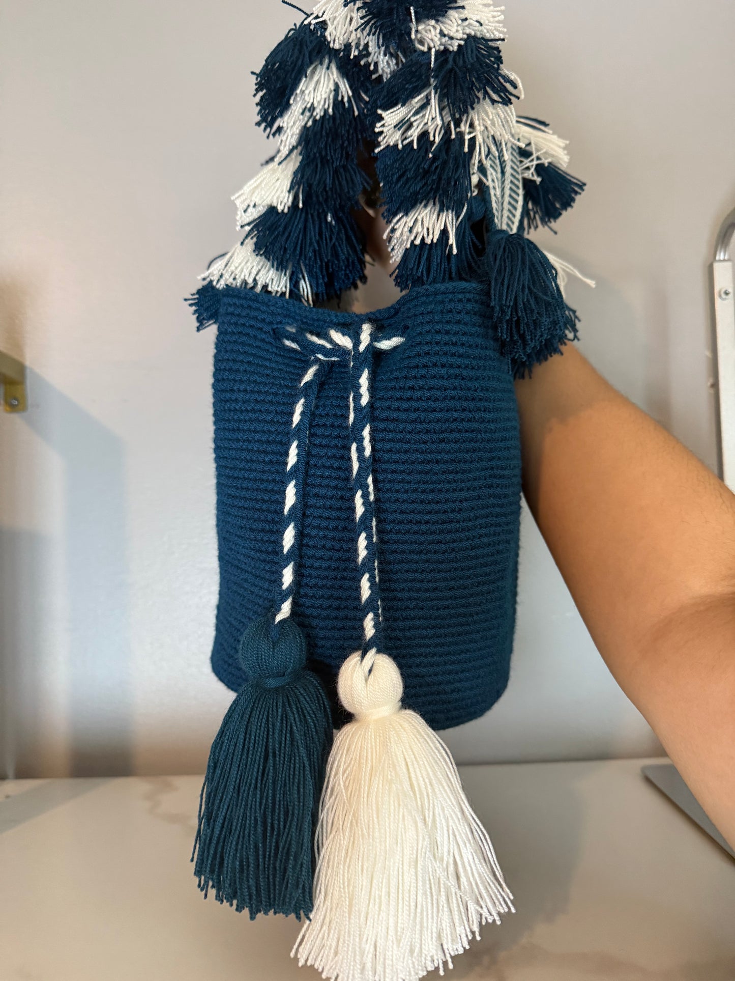 Wayuu Bucket hand Bag strap fringe