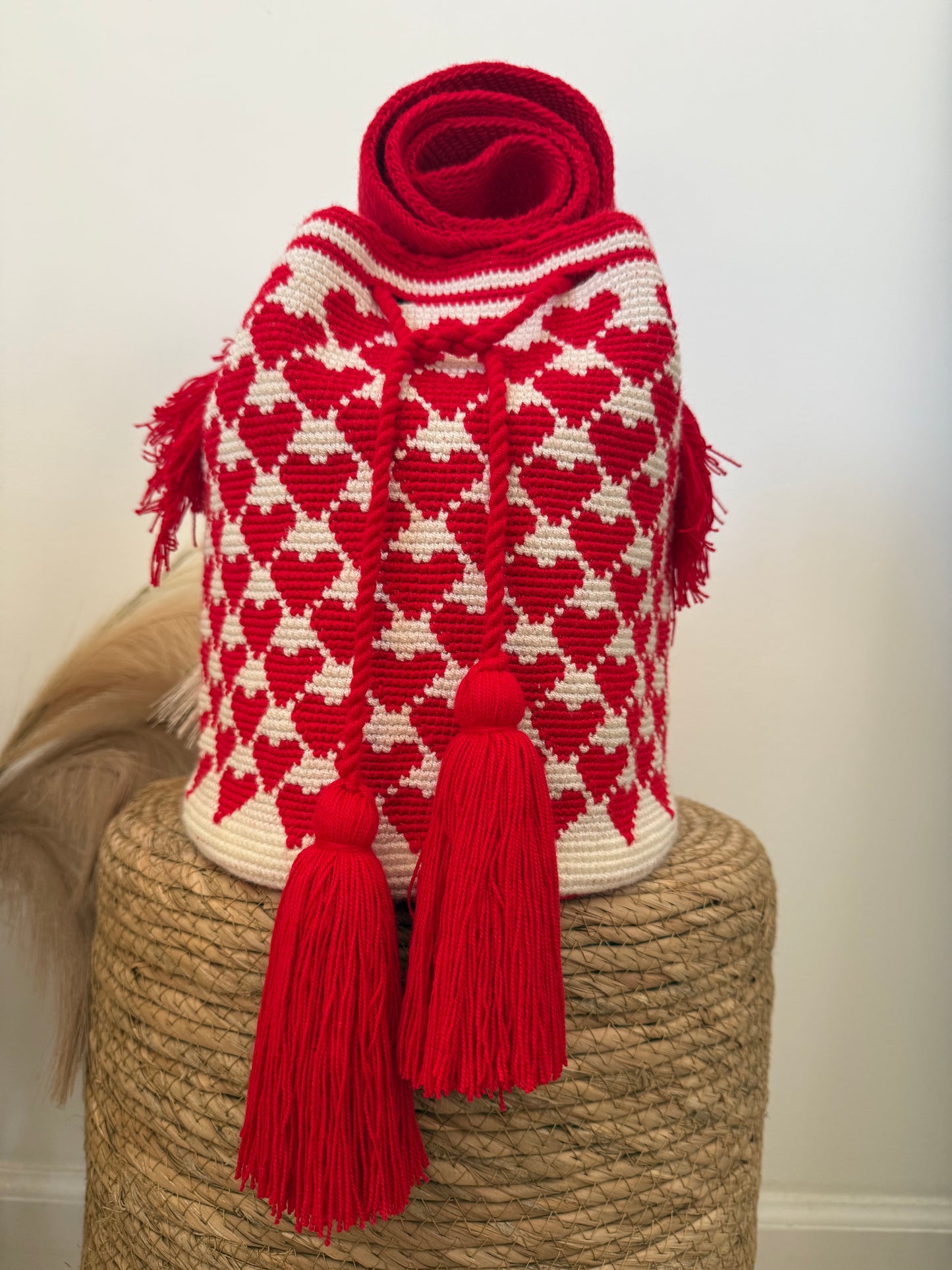 Wayuu Bag L Hearts Red | Handmade Crochet bucket bag