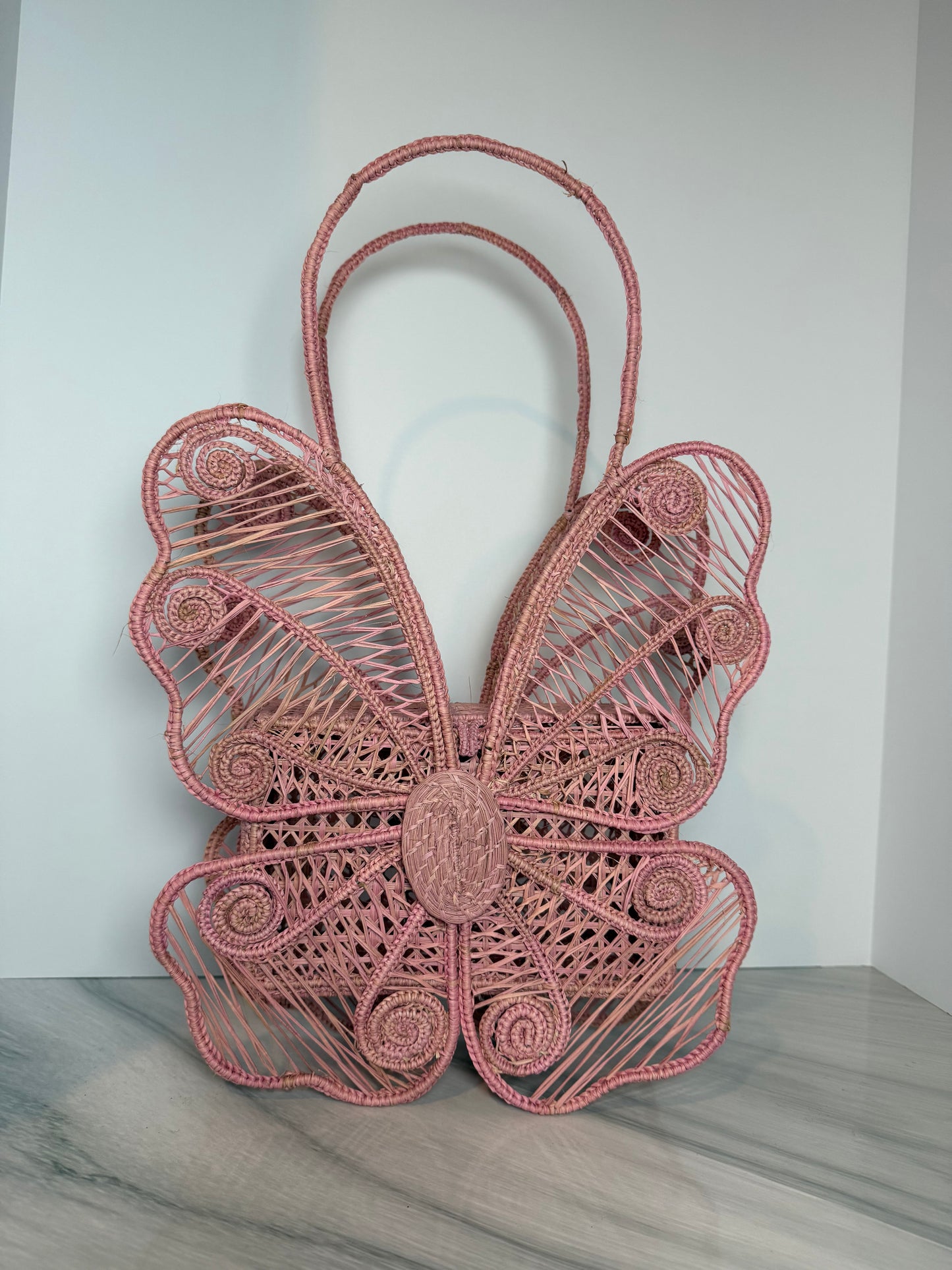 Iraca Palm Butterfly Bag – Handmade, Lightweight & Exclusive | Zafira Complements