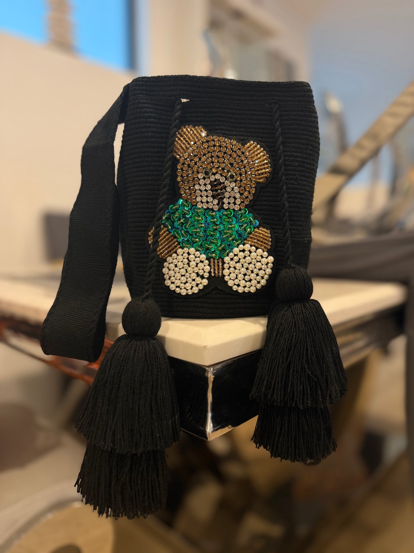 Handmade Wayuu M size crossbody bucket bag