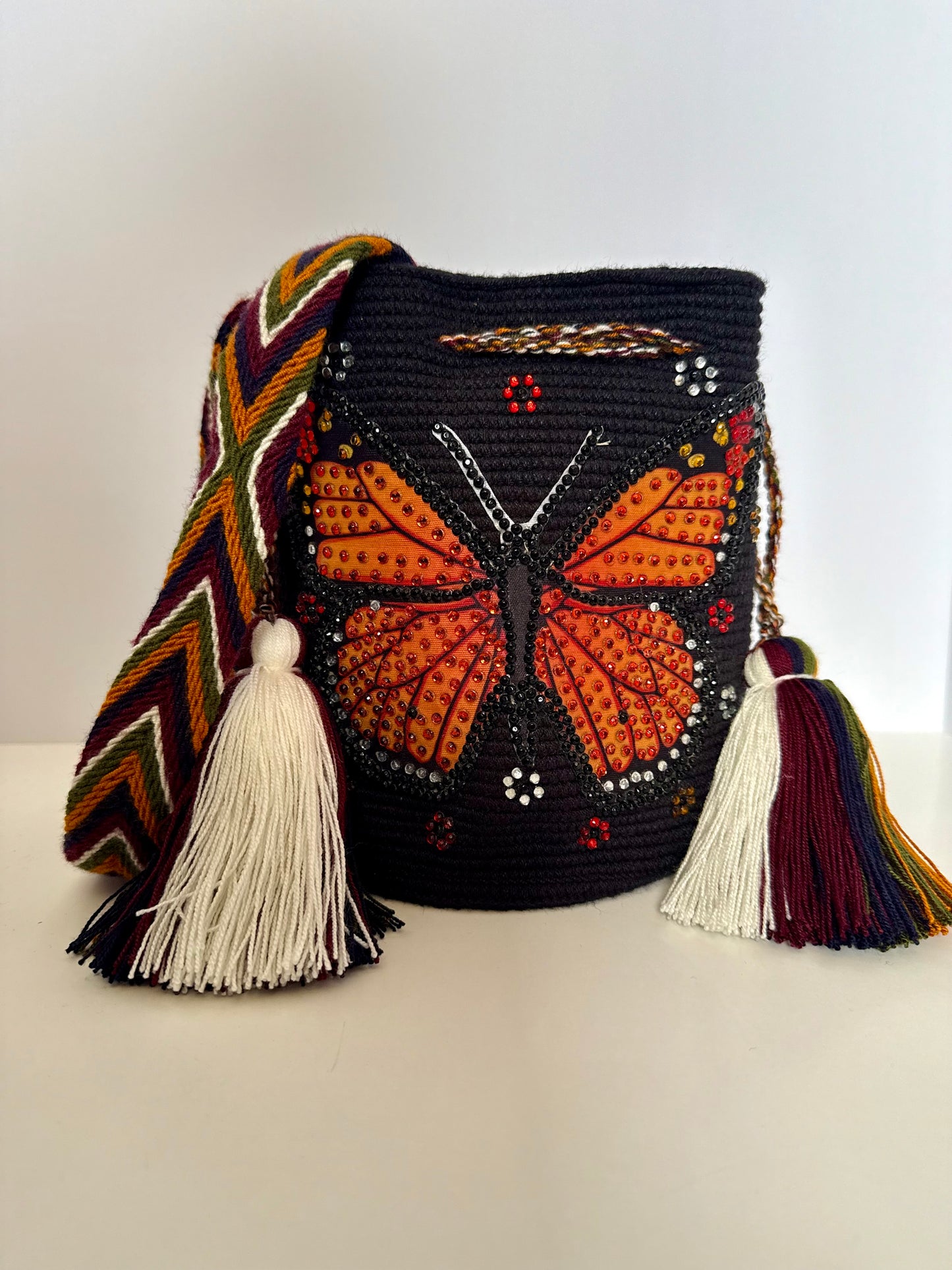 Wayuu Bag M Butterfly Monarca beige Decorated Unique Handmade Artisan Bag