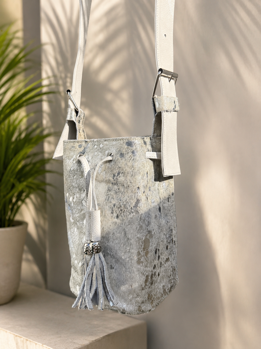 Artisan Bucket Bag in Genuine Cowhide Italian Folia Leather with Hair Double Strap Leather + Wayuu Woven Handmade