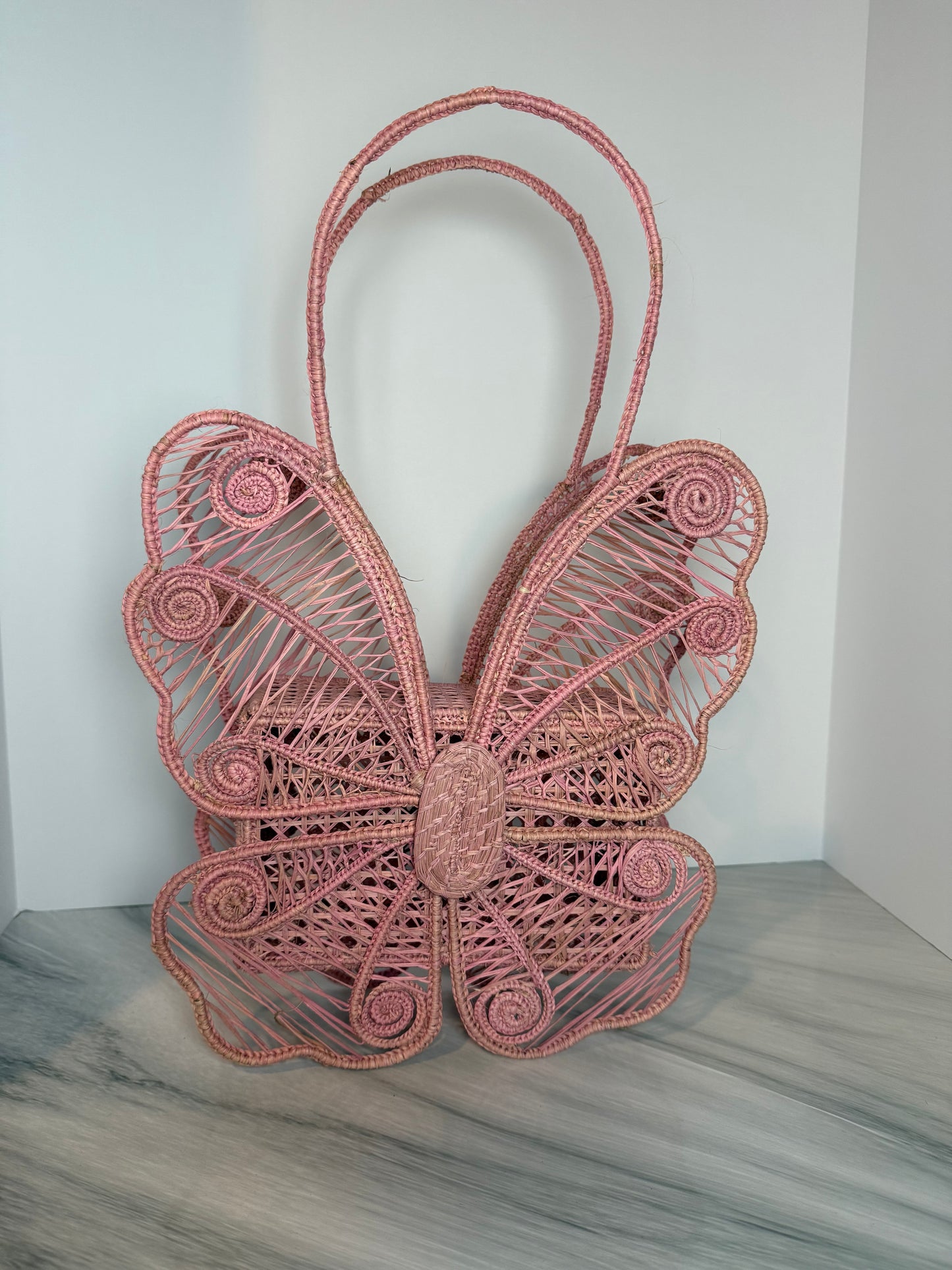Iraca Palm Butterfly Bag – Handmade, Lightweight & Exclusive | Zafira Complements