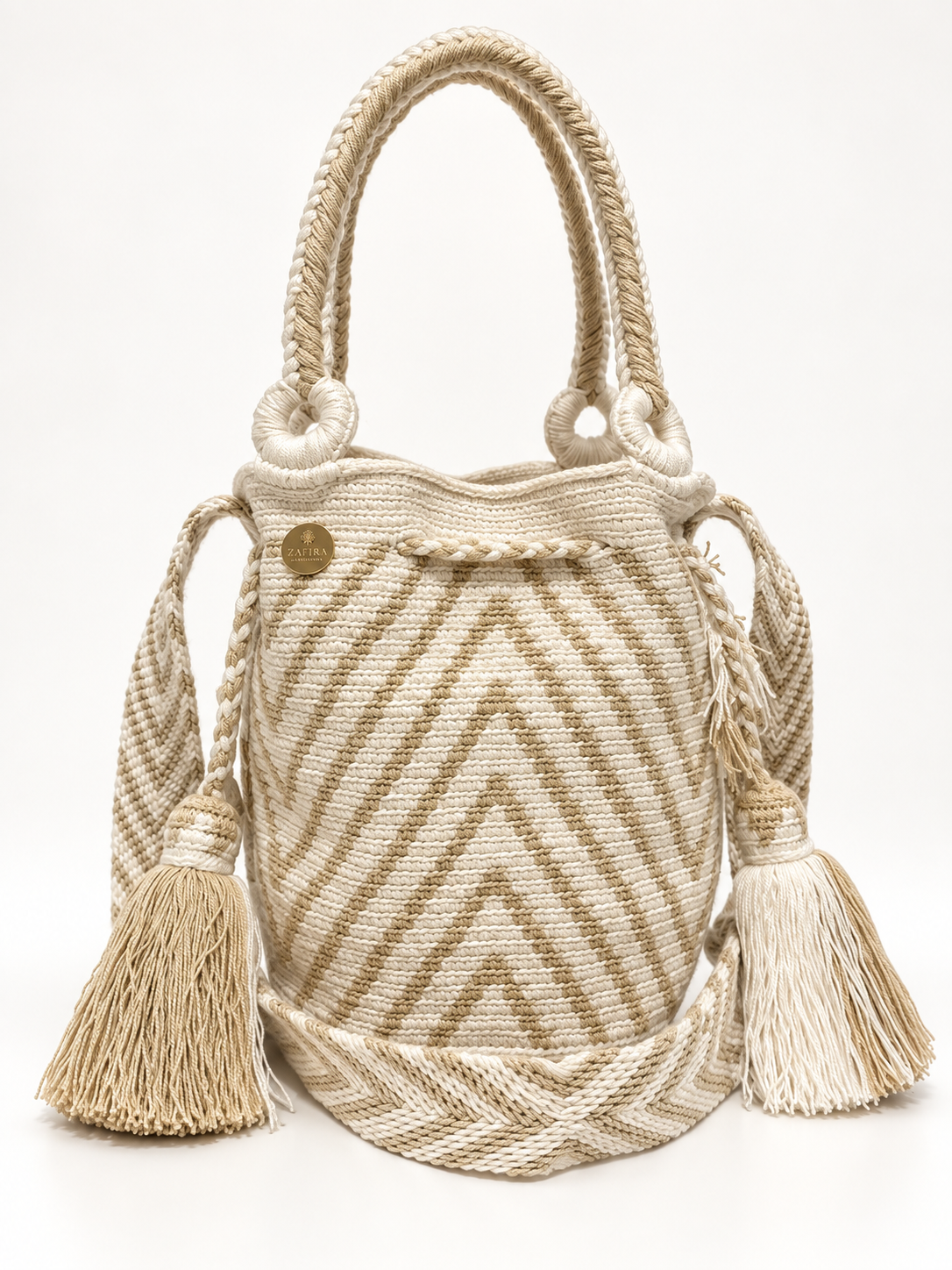 Handmade Wayuu bag medium double strap and traditional design